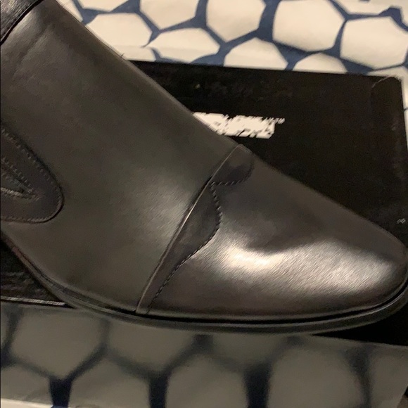 Shoes - Picture 3 of 7